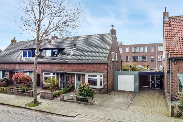 Bekijk foto 1 van Molenstraat 107