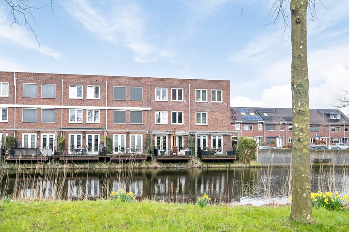 Bekijk foto 38 van MacBridestraat 46