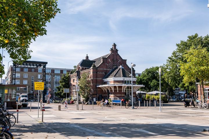 Bekijk foto 38 van Van Hallstraat 7-H