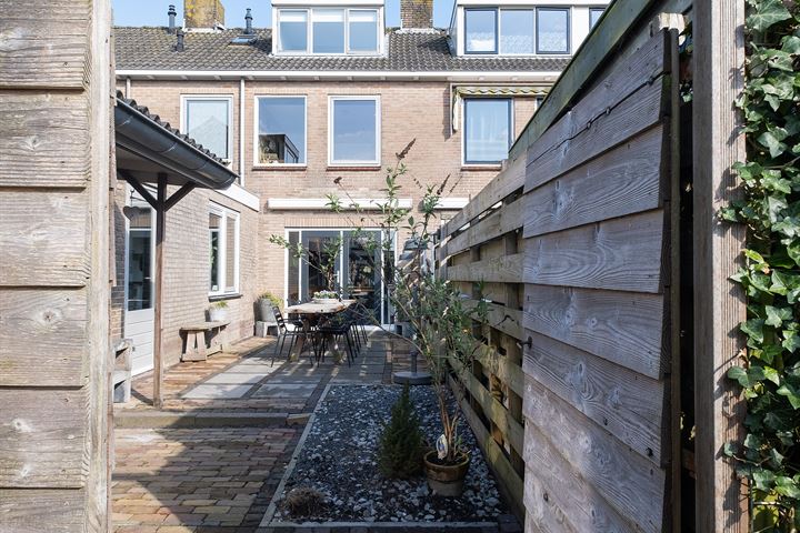 Bekijk foto 26 van Pinksterblomstraat 76