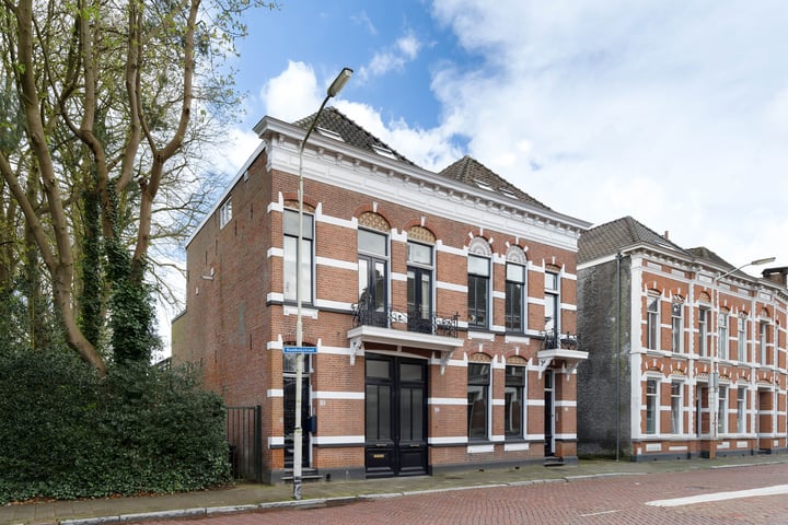 Bekijk foto 35 van Raadhuisstraat 32-A