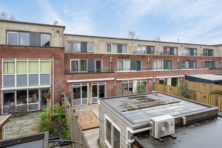 Bekijk foto 34 van Aarlanderveenstraat 35