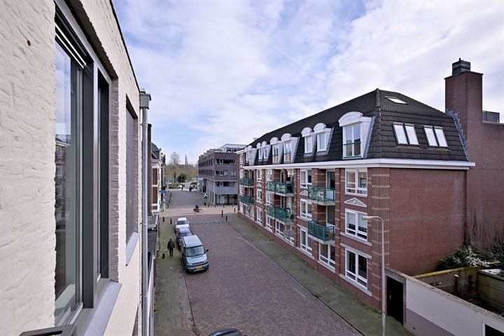 Bekijk foto 40 van Boedekerstraat 12-B