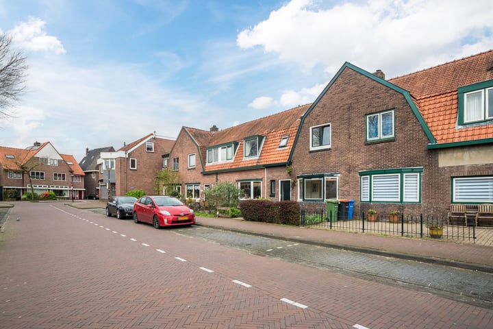 Bekijk foto 32 van Flevostraat 8