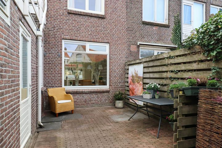 Bekijk foto 35 van Deinumerstraat 16