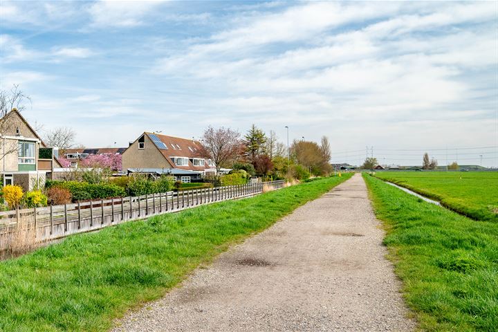 Bekijk foto 45 van van der Burchstraat 18