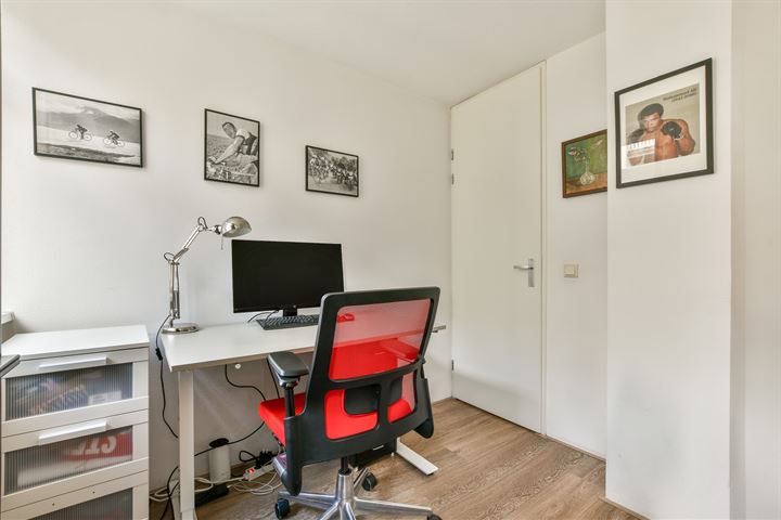 View photo 16 of Van Hogendorpstraat 64-B