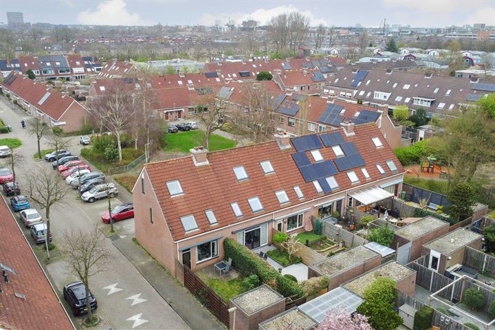 Bekijk foto 2 van Weegbreestraat 2