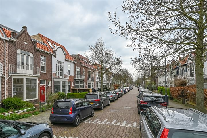 View photo 38 of Overtonstraat 16