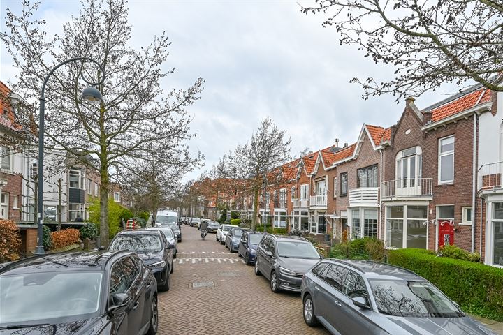 View photo 37 of Overtonstraat 16