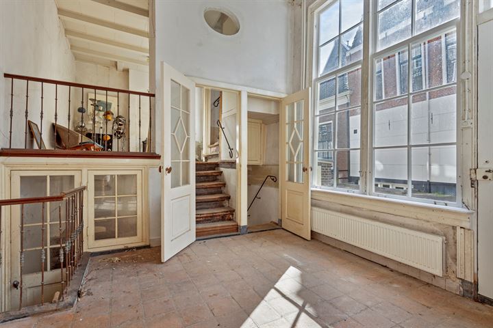 Bekijk foto 3 van Pieterskerkstraat 2