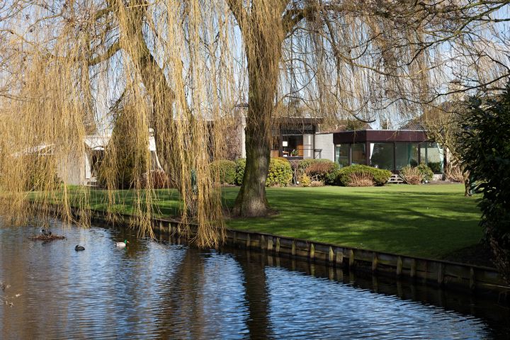 Bekijk foto 45 van Bernhardlaan 33