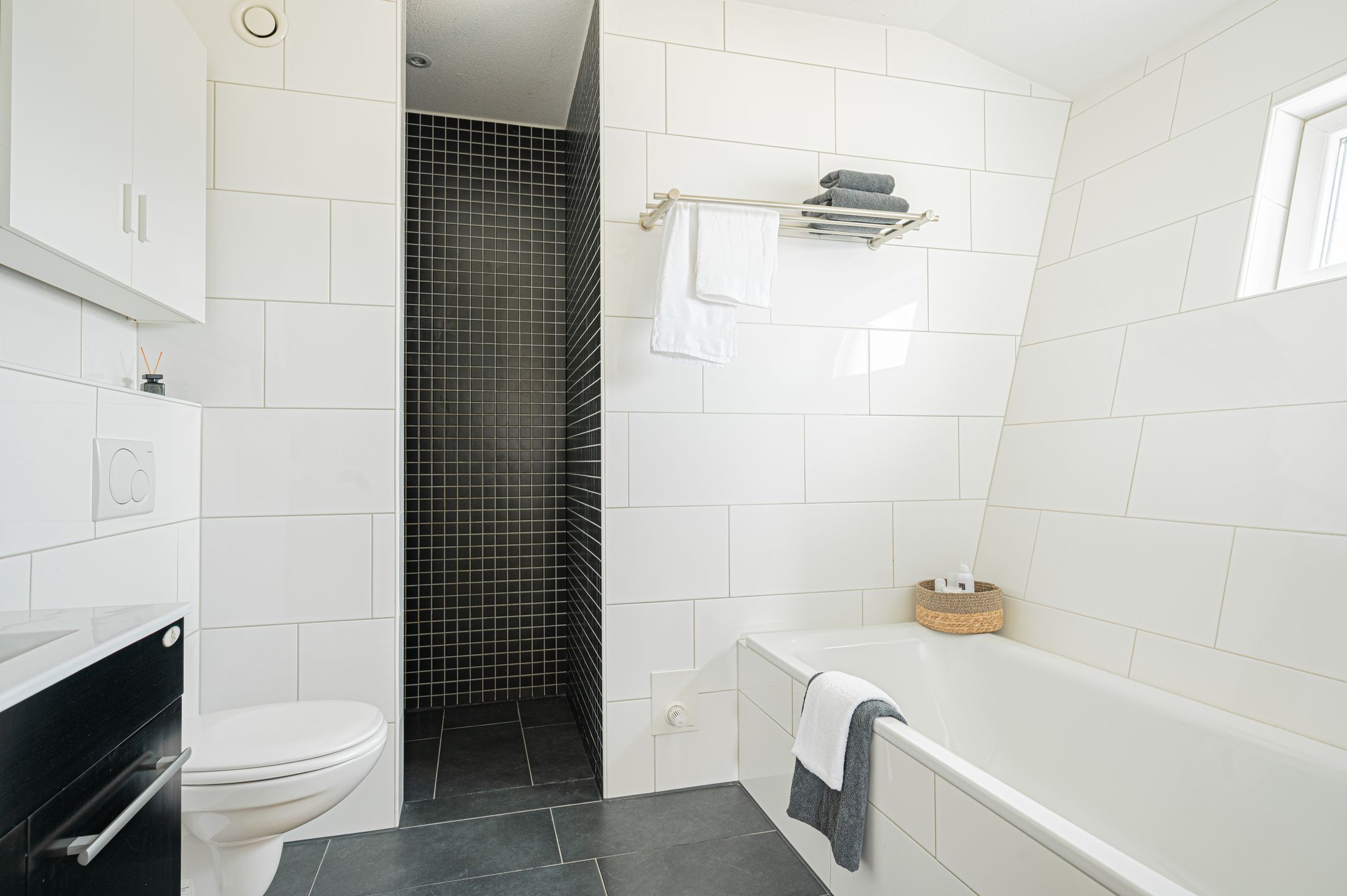 Foto 30 van Freya 28