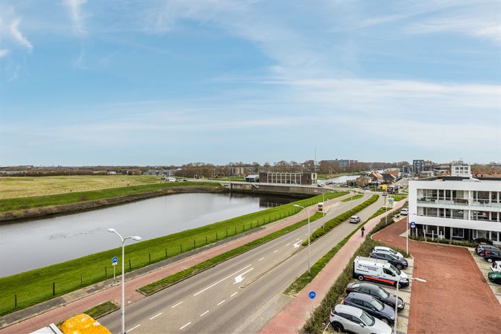 Bekijk foto 13 van Rijnmond 186