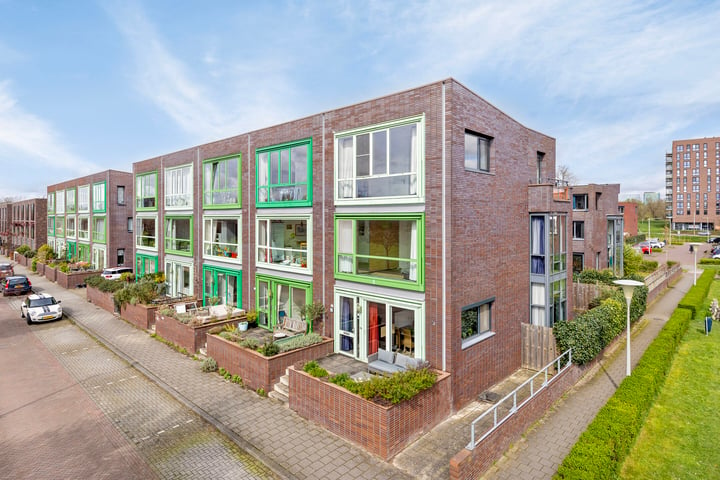 View photo 1 of Helmkruidstraat 49