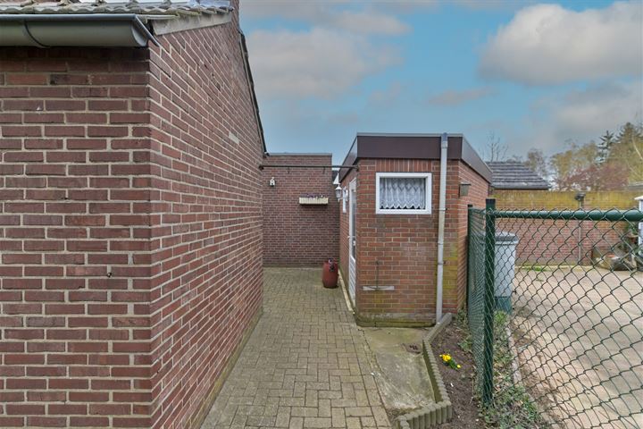 Bekijk foto 23 van Zandstraat 37