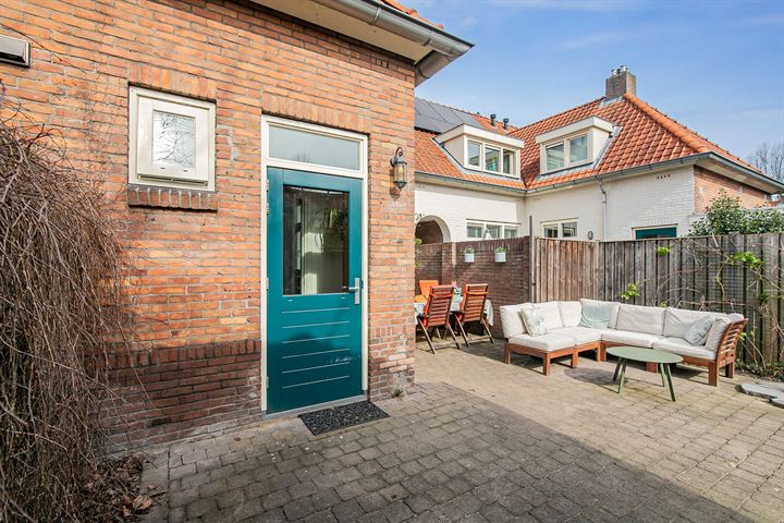 Bekijk foto 41 van Ruurlostraat 17