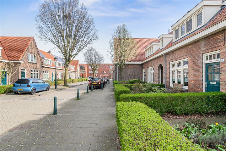 Bekijk foto 47 van Ruurlostraat 17