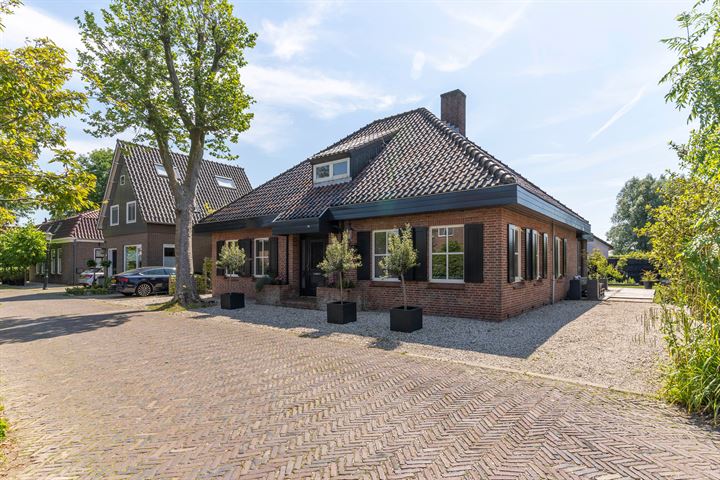 Bekijk foto 1 van Dorpsstraat 46