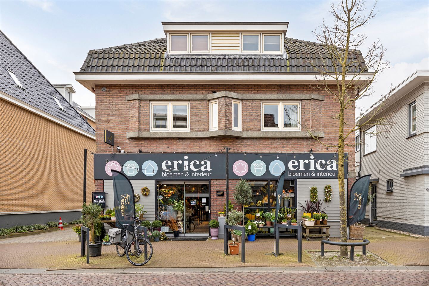 Bekijk foto 1 van Grotestraat 237