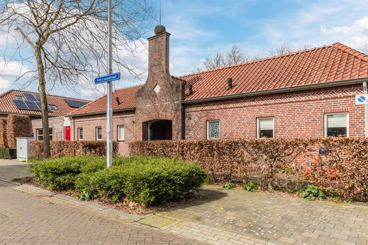 View photo 31 of Sint Lucasstraat 9-A