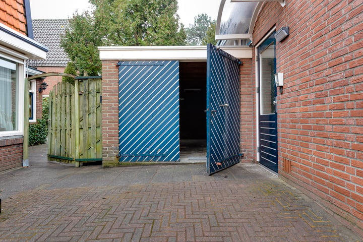 View photo 32 of Notenboomstraat 31