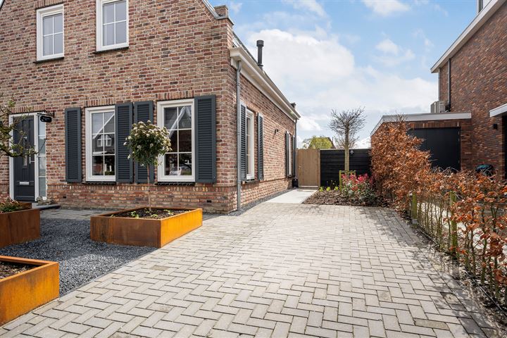 View photo 9 of Burgemeester Van Boeijenstraat 14