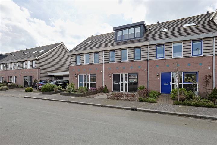 Bekijk foto 1 van T.W. van Emmerikstraat 14