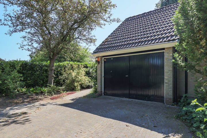 View photo 53 of Esdoornlaan 14