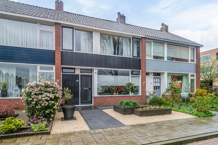 Bekijk foto 1 van Bumastraat 36