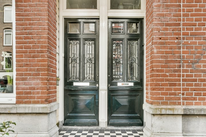 Bekijk foto 4 van Van Ostadestraat 218-2