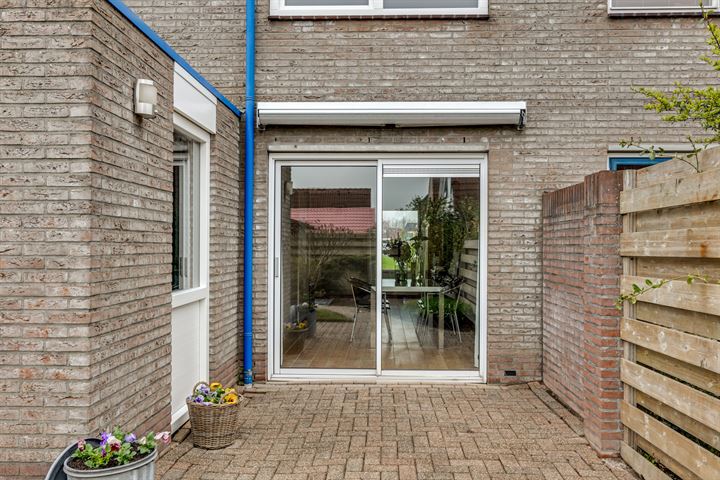 Bekijk foto 37 van Reinder Brolsmaplein 8