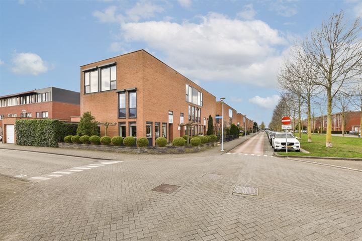 Bekijk foto 2 van Bolwerksepoort 55