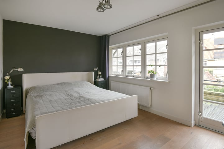 View photo 10 of Bussummerstraat 42-A