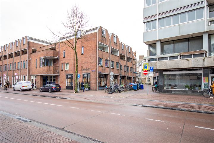 Bekijk foto 2 van Lange Jansstraat 27