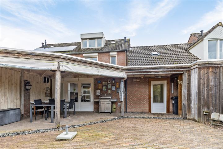 Bekijk foto 33 van Urnenstraat 12