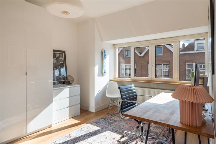 Bekijk foto 42 van Van Weelstraat 41-B