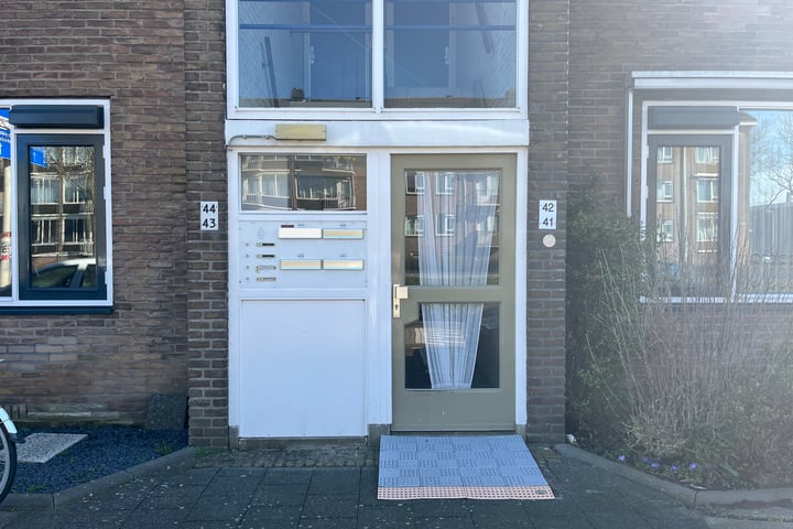 Bekijk foto 2 van Witte de Withstraat 43