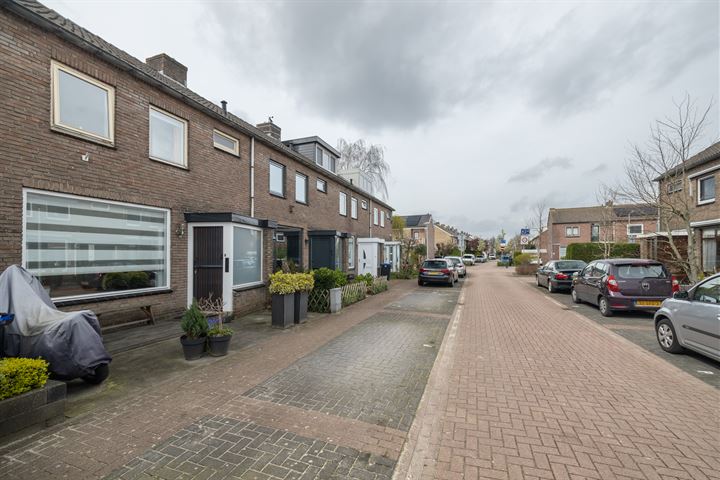 Bekijk foto 20 van De Ruyterweg 6