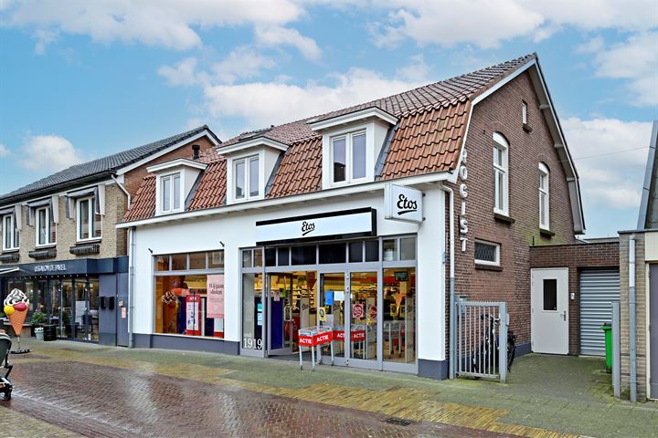 Kerkstraat 6, Putten