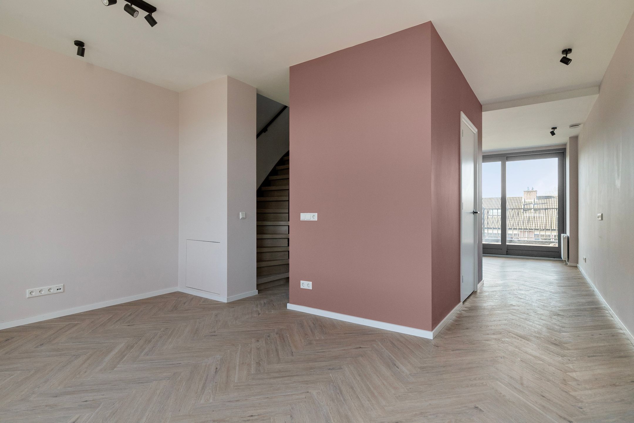 Foto 12 van Dordtsestraatweg 671-B