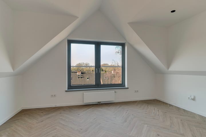 Foto 38 van Dordtsestraatweg 671-B