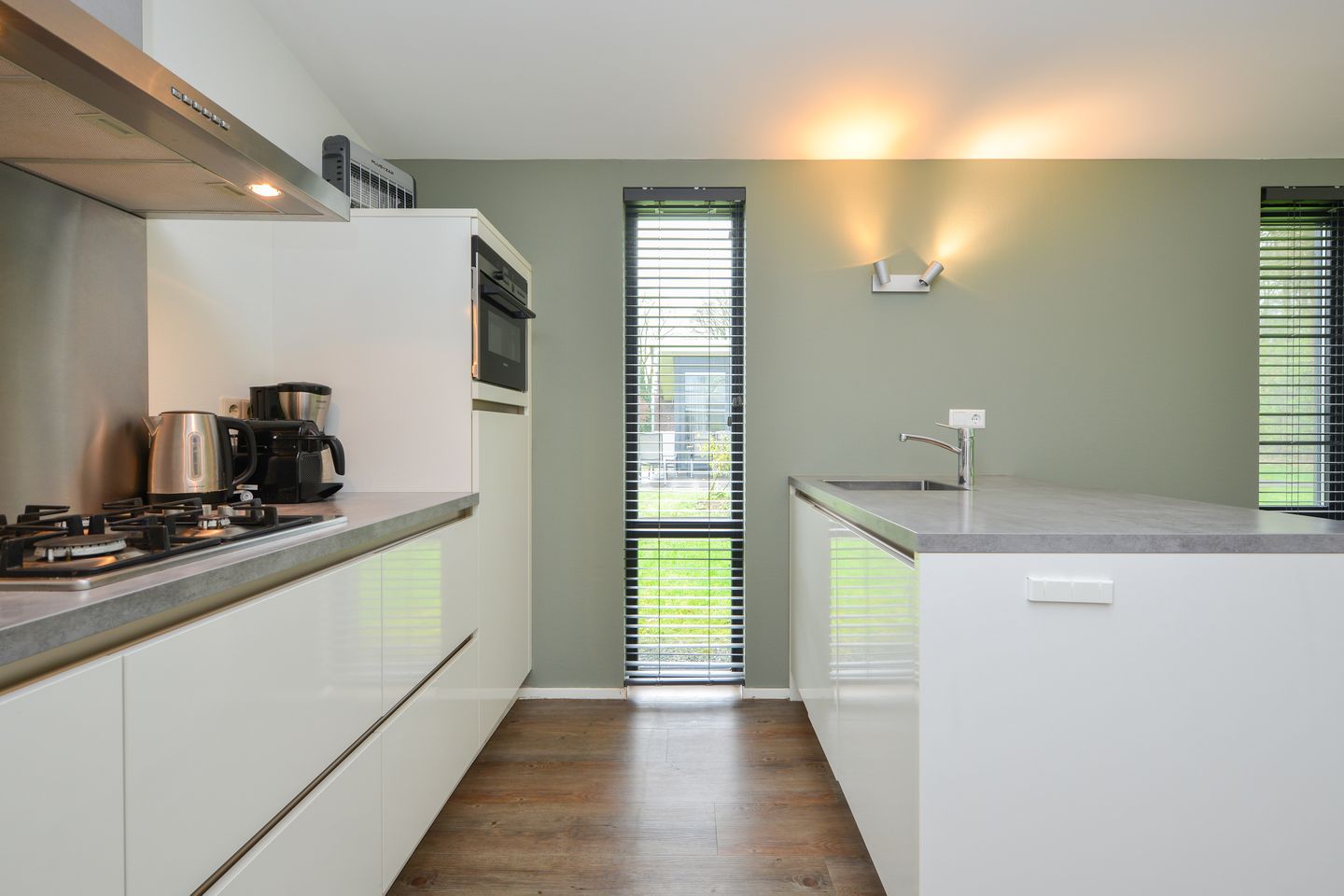 Foto 10 van Dwarsweg 73-AR9