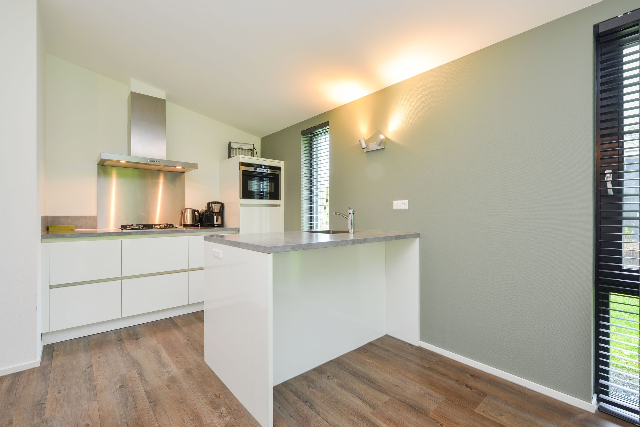 Foto 9 van Dwarsweg 73-AR9