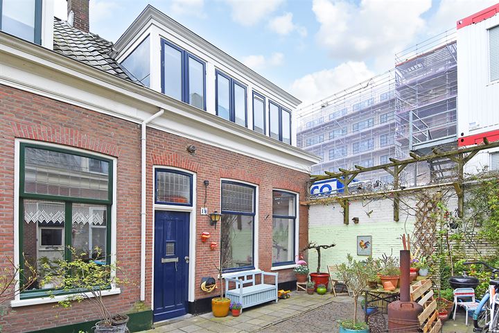 Bekijk foto 2 van Dirk Hoogenraadstraat 18