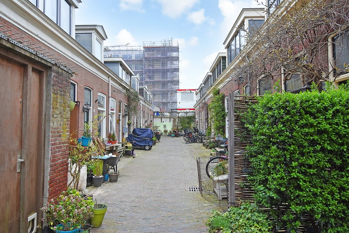 Bekijk foto 35 van Dirk Hoogenraadstraat 18