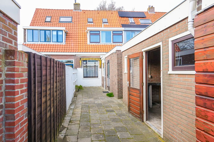 Bekijk foto 16 van Ambonstraat 68