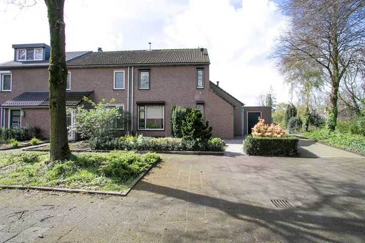 View photo 37 of Pastoor Rieterstraat 51