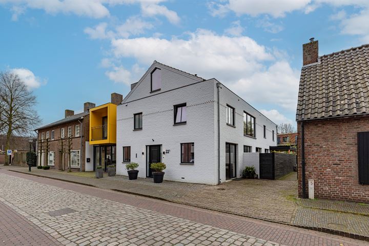 Bekijk foto 2 van Koestraat 22-E