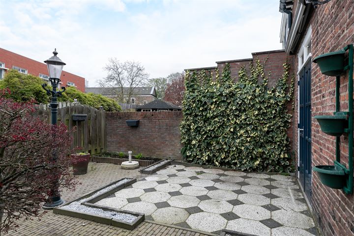 Bekijk foto 32 van Adriaan Poirtersstraat 8